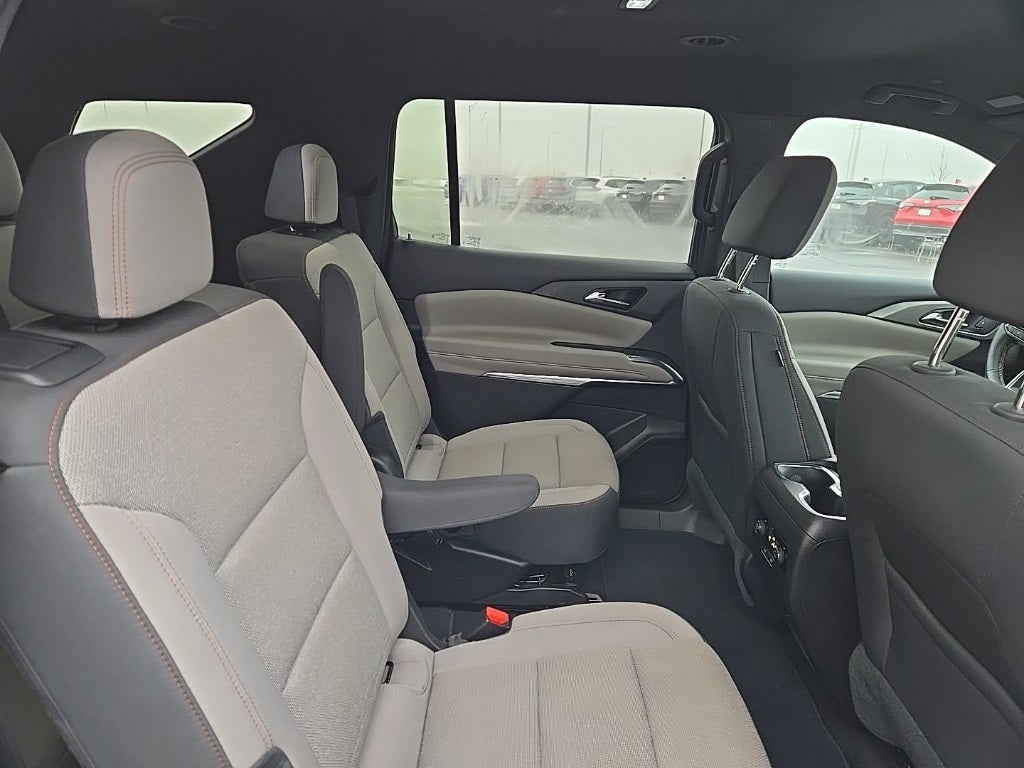 2025 Chevrolet Traverse LT 2LT