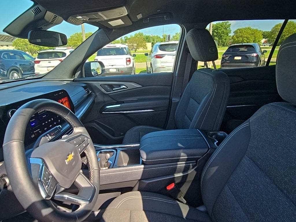 2025 Chevrolet Traverse LT 2LT