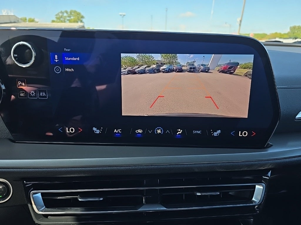 2025 Chevrolet Traverse LT 2LT