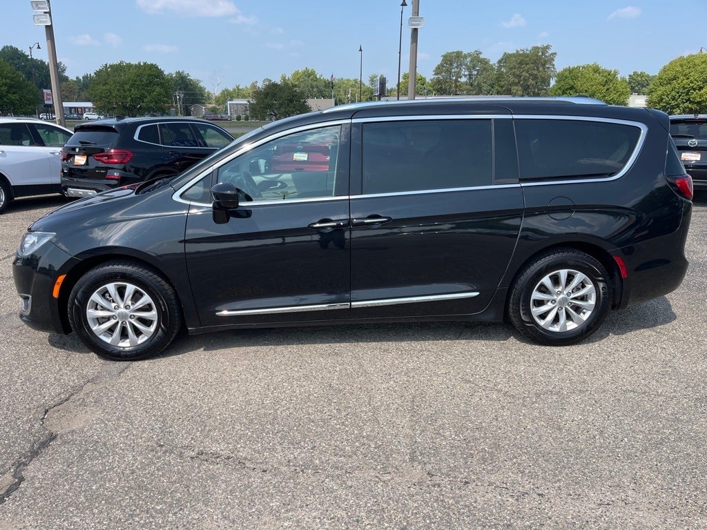 Used 2018 Chrysler Pacifica Touring L Plus with VIN 2C4RC1EG7JR130553 for sale in Albert Lea, Minnesota