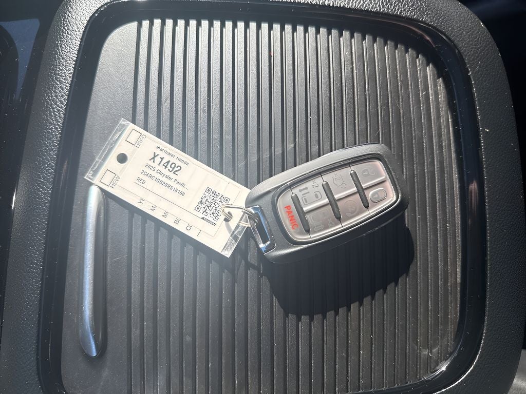 2025 Chrysler Pacifica Limited
