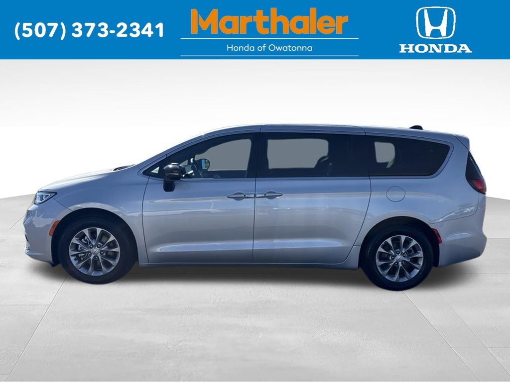 Used 2026 Chrysler Pacifica Limited with VIN 2C4RC1GG6TR212340 for sale in Owatonna, Minnesota