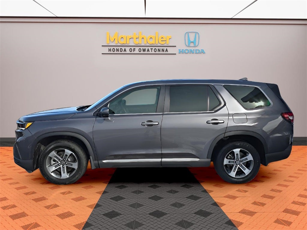 Used 2025 Honda Pilot EX-L with VIN 5FNYG1H4XSB037556 for sale in Albert Lea, Minnesota