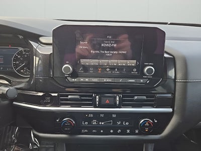 2025 Nissan Pathfinder SV
