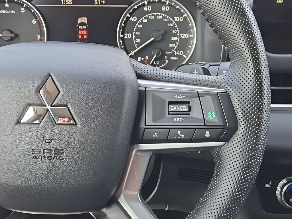 2025 Mitsubishi Outlander SE
